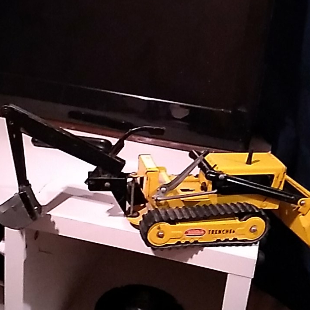 Tonka   all metal yellow trenches